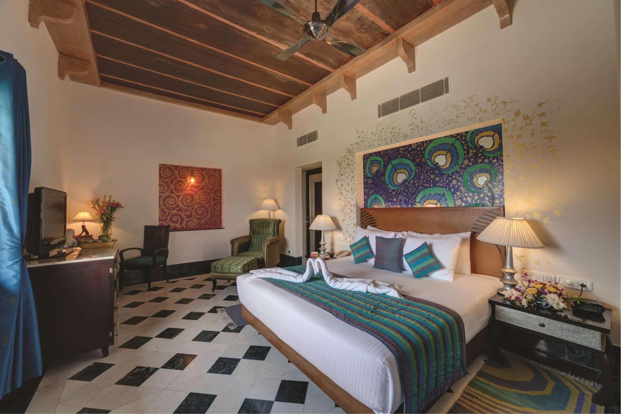 Ramada By Wyndham And सहारा Udaipur