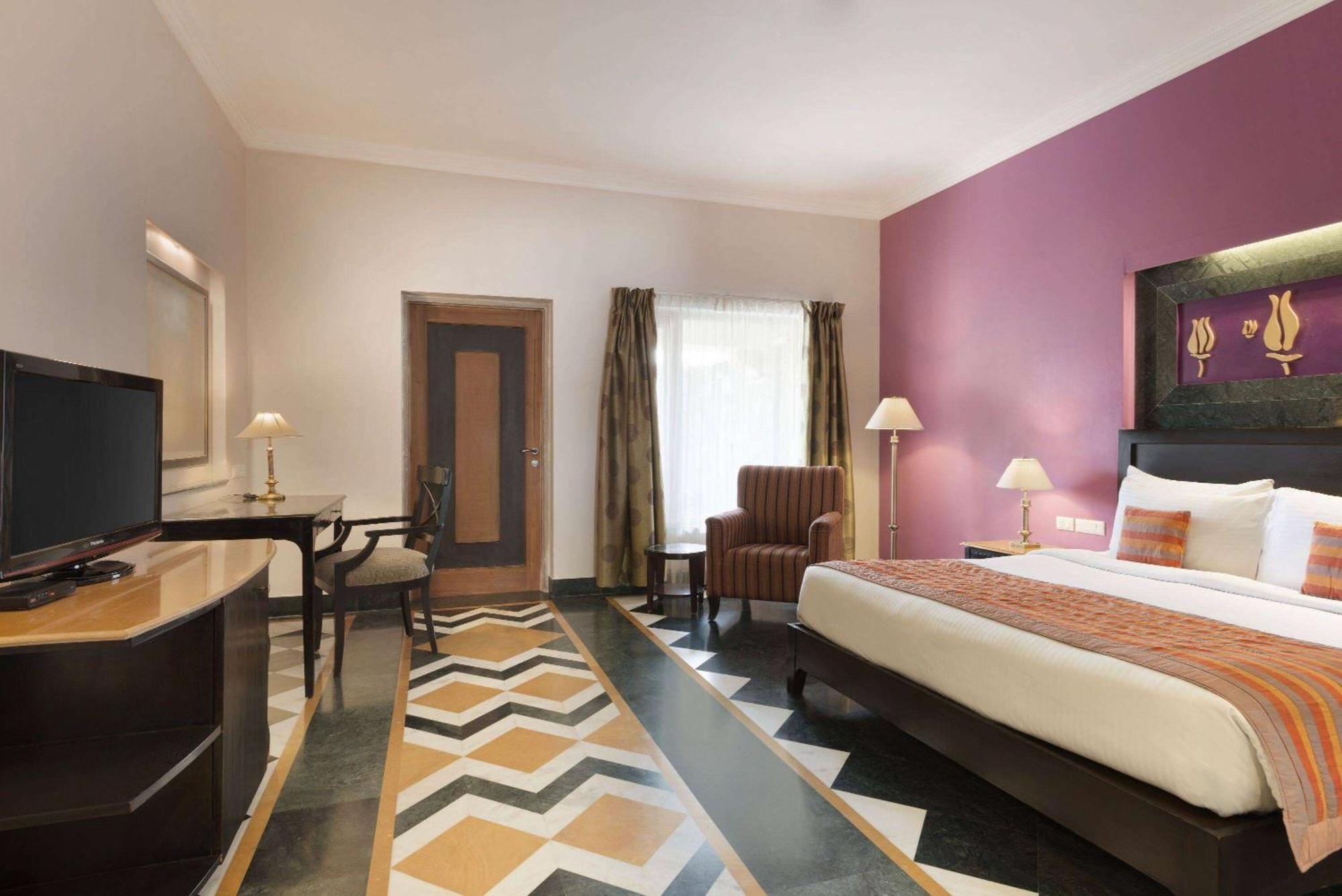 सहारा Ramada By Wyndham And 5*
